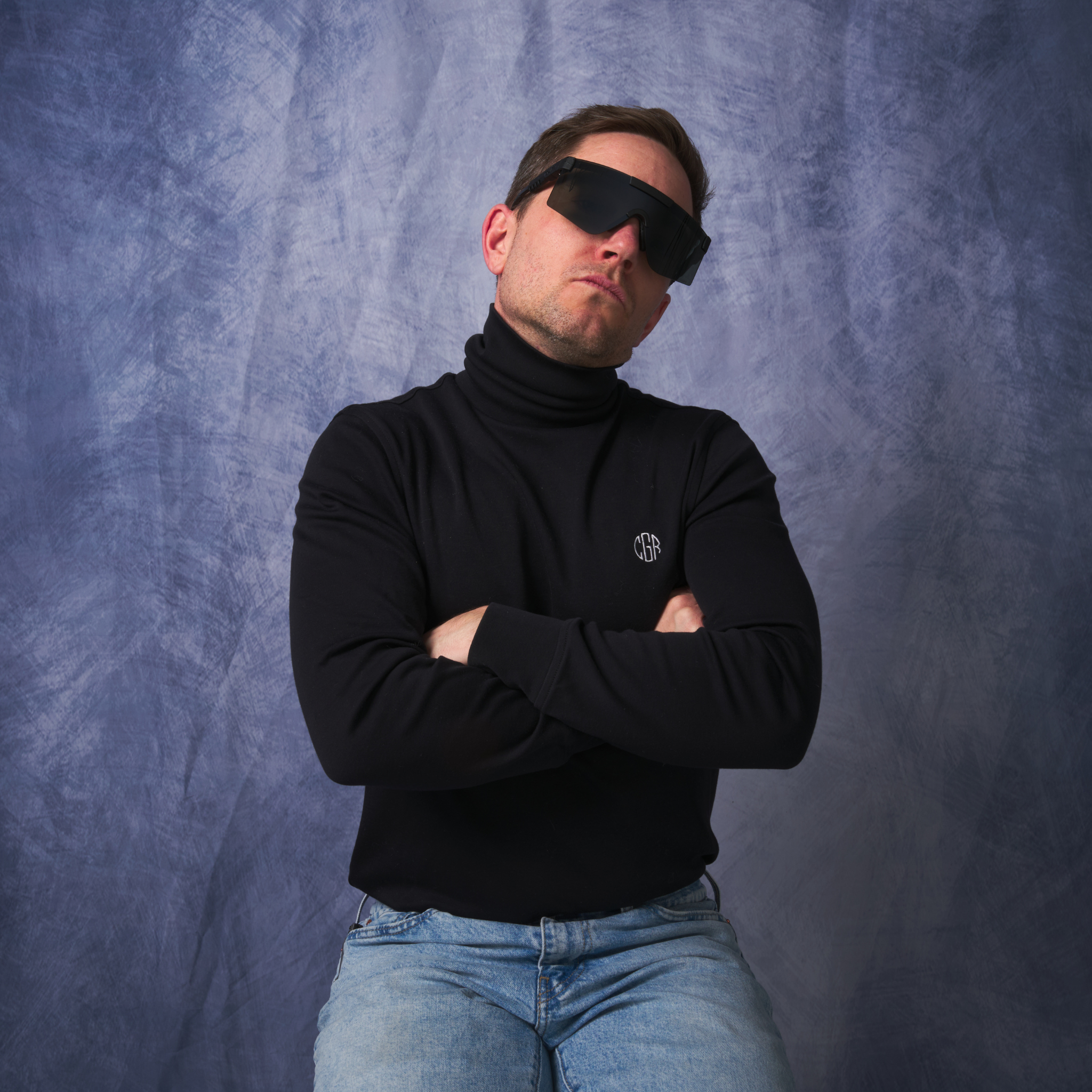 pit-viper-the-blacking-out-original-2-0-photochromic-performance-sunglasses image 2